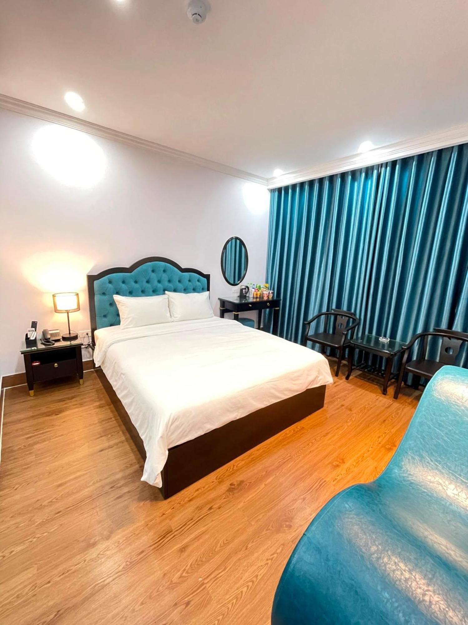Nhat Tan Hotel Hanoj Exteriér fotografie